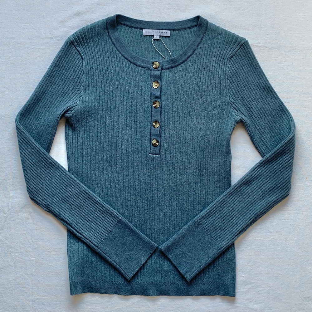 Baltic Born NEW Dusty Blue Henley Neckline Stretchy Ribbed Stevie Sweater Medium - Picture 12 of 12